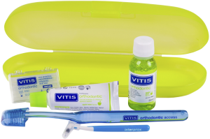 Набор ортодонтический Ortho Kit в пенале (паста, ополаскиватель, щетка, ершик, воск) фото в интернет-магазине Дентаурум