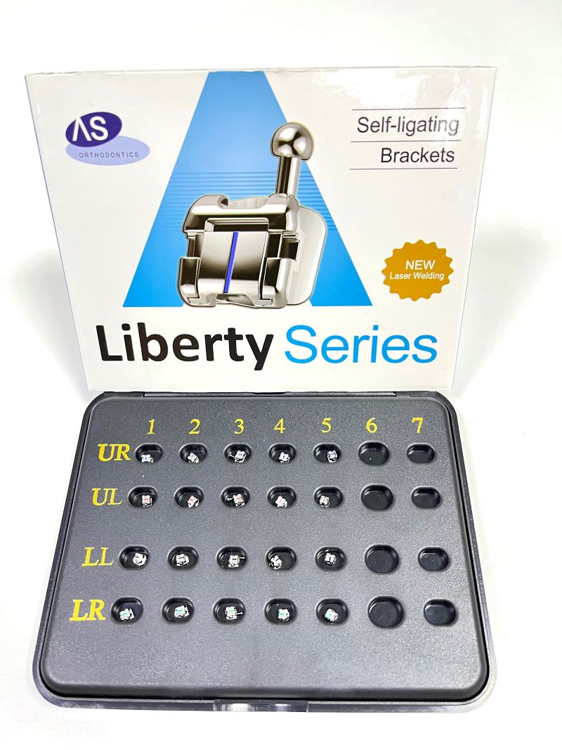 Liberty passive metal self ligating web